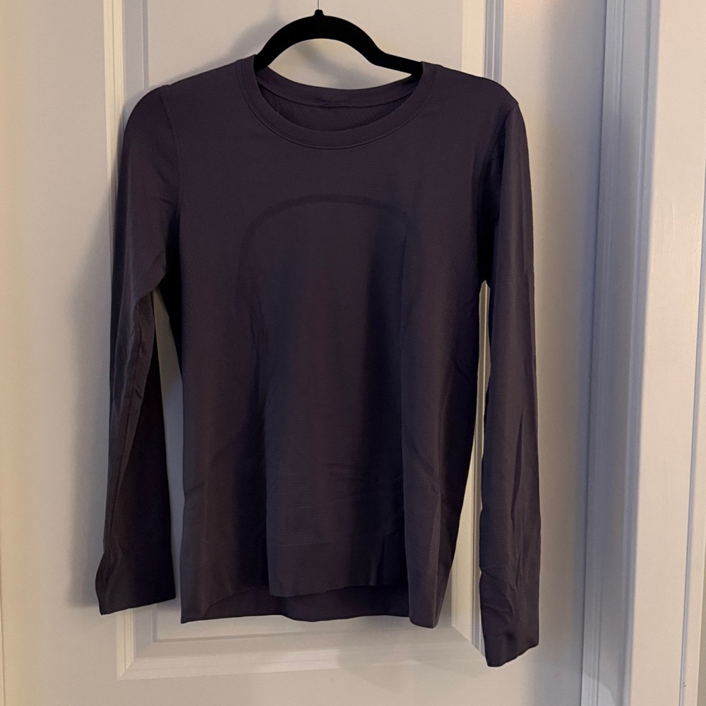 EUC lululemon relaxed swiftly tech crew - purple dusk